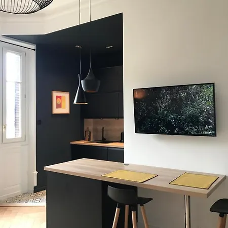 329 Aix-les-Bains